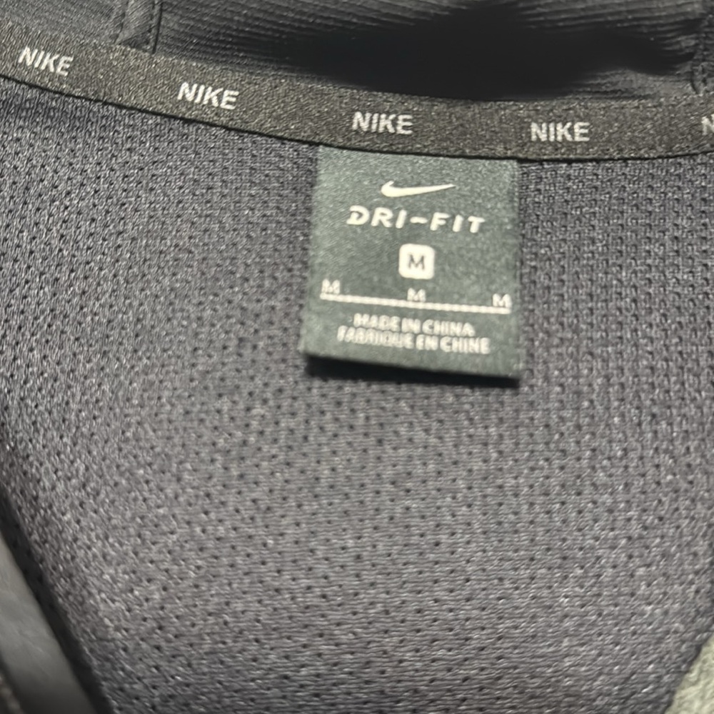 Nike jacket - Picture 4 of 4